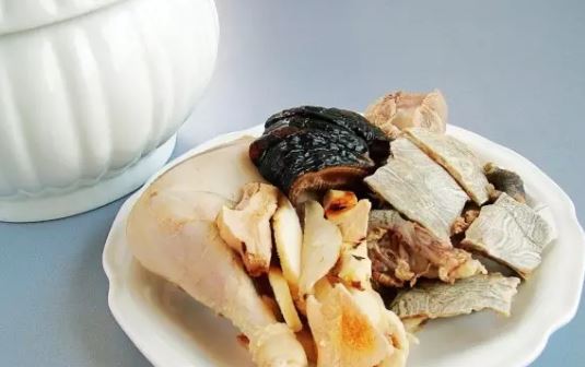 孩子感冒和鼻炎怎么区分 孩子感冒和鼻炎怎么治疗