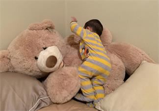 孩子肚子鼓起了包是怎么回事 肚子鼓起了包怎么办
