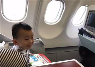 国庆节带孩子坐火车高铁动车要准备什么 一个人带孩子坐火车注意什么