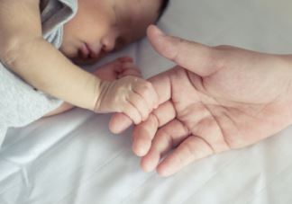 生娃时让谁陪产最好 生孩子谁陪产最合适