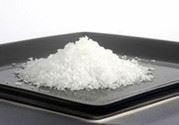 口腔溃疡能用盐水漱口吗吗?盐水漱口能治口腔溃疡吗