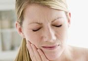 口腔溃疡症状有哪些?经常口腔溃疡是什么原因