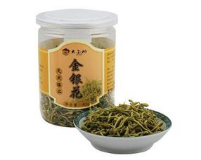 金银花茶的功效与作用（解析金银花茶的保健效果）