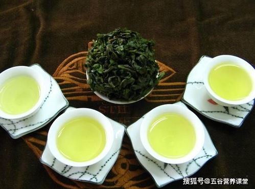 绿茶减肥还是红茶减肥：哪种茶更适合健康瘦身？