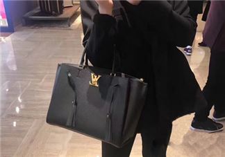 lv lockmeto流苏手提包正品多少钱？lv新款流苏包专柜价格