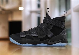 nike lebron soldier11黑冰配色多少钱？耐克士兵11黑冰专柜价格