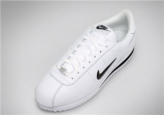 nike cortez jewel迷你钩子多少钱？耐克阿甘鞋小勾版专柜价格