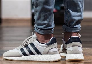 adidas iniki runner上脚效果怎么样？阿迪达斯复古跑鞋好看吗？