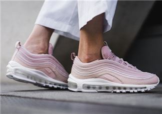 nike air max 97粉色蛇皮怎么样_上脚效果好看吗？