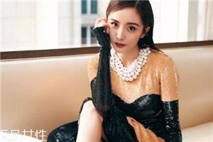 亮片裙子怎么搭配？年底聚会就要blingbling