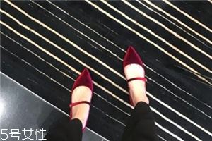 tabitha simmons是奢侈品吗？红毯上最常见的高跟鞋