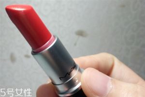 mac sweet sakura适合黄皮吗？口红要选择适合自己的