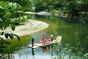 2024春节旅行带什么化妆品？带这些让你轻装上阵