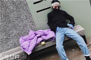 牛仔裤烫了个洞怎么办？巧妙修补换新装