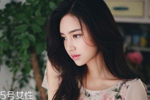 如何学习化裸妆 清新自然裸妆化妆步骤图解