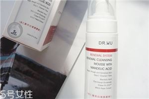 dr.wu杏仁酸洁面慕斯适合什么肤质 好用吗