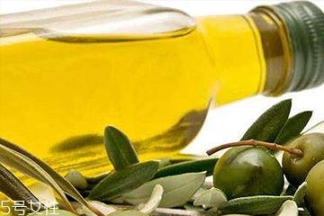 橄榄油洗脸适合什么肤质 橄榄油洗脸的注意事项