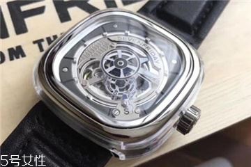 sevenfriday手表怎么样 戴着走的超跑引擎