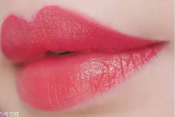 阿玛尼小胖丁301试色 armani lip magnet301