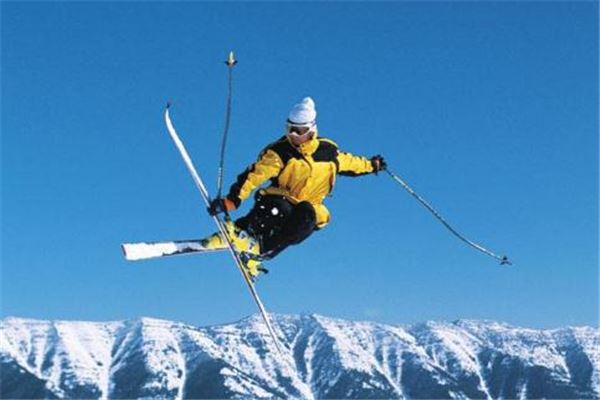 滑雪服可以平时穿吗 冬季抗寒神器