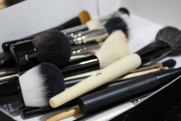 化妆工具如何清洗 怎么洗化妆工具