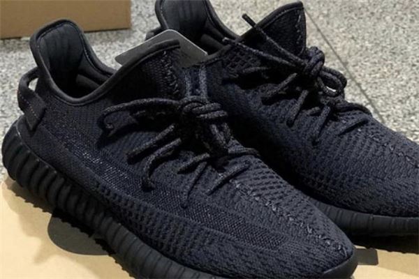 yeezy 350黑天使开箱测评 椰子350黑天使值得入手吗