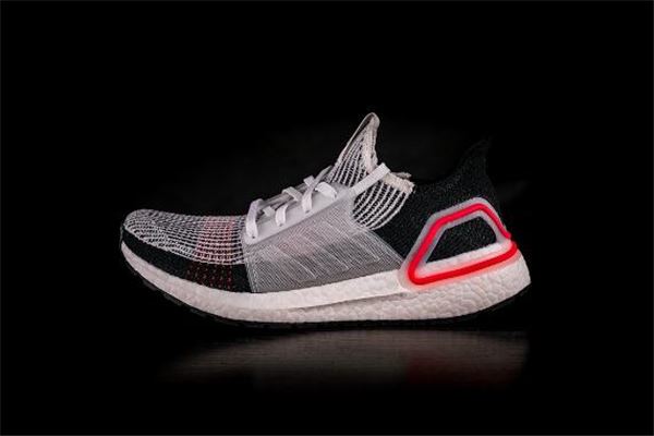 阿迪达斯ub19测评 ultraboost19脚感怎么样