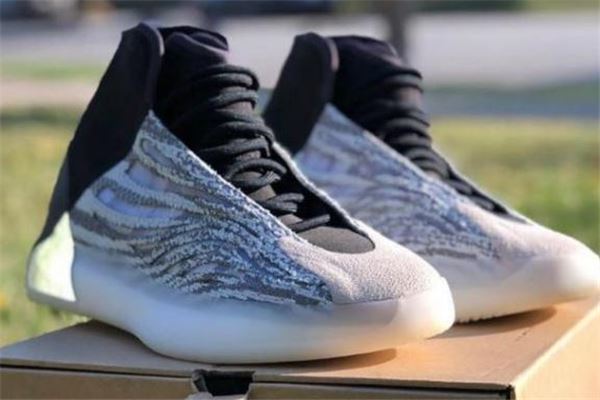 yeezy篮球鞋开箱测评 yeezy篮球鞋脚感怎么样