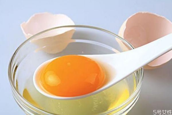 蛋清蜂蜜面膜的功效 蜂蜜蛋清面膜的坏处