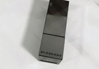 burberry口红97和93哪个好看？burberry巴宝莉97和93对比