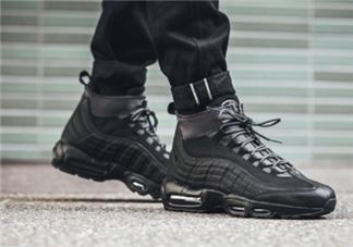 nike air max 95 triple black黑魂配色上脚效果怎么样？