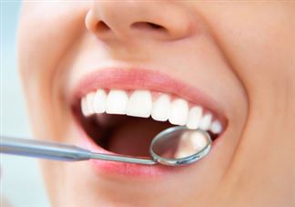 洗牙出血是正常吗？洗牙后多久可以吃东西？