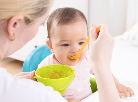 宝宝积食是什么原因引起的 长期积食的孩子如何调理