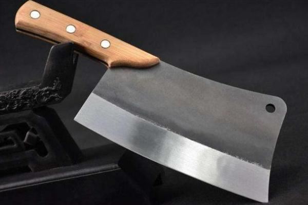 菜刀什么材质的刀最好 菜刀属于管制刀具吗