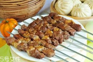 烤箱烤肉要用锡纸吗 烤肉最好用锡纸