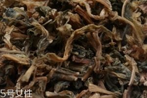 梅干菜怎么挑？闻味道看颜色