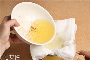 炸东西的油怎么变清 加味炼油更美味