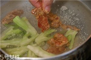 花椰菜的叶子能吃吗 花椰菜叶子怎么吃