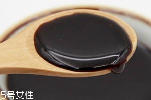 秋梨膏可以空腹喝吗 建议在饭后或者睡前饮用