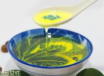 山茶油可以炒菜吗 炒菜时油烟很少