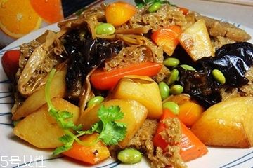 土豆不能和什么一起吃？土豆和黑木耳可以一起吃吗？