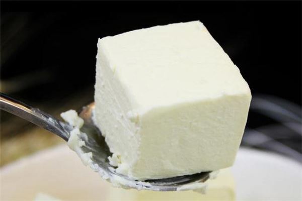 奶油奶酪过期还能用吗 奶油奶酪的保质期