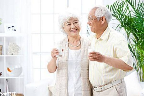 中老年人为什么要补钙 老年人缺钙的危害
