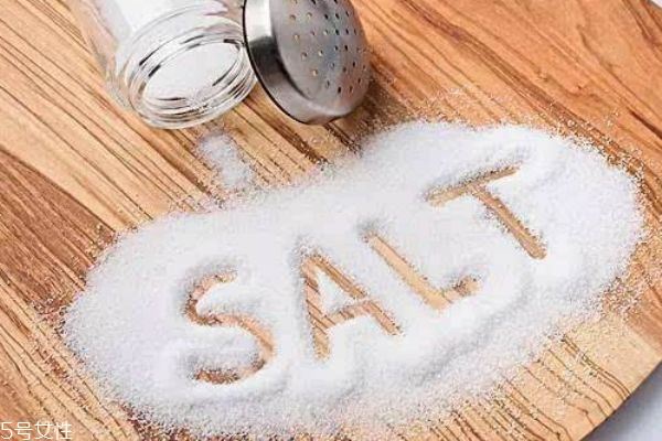 盐有什么功效呢 盐是怎么加工得到的呢