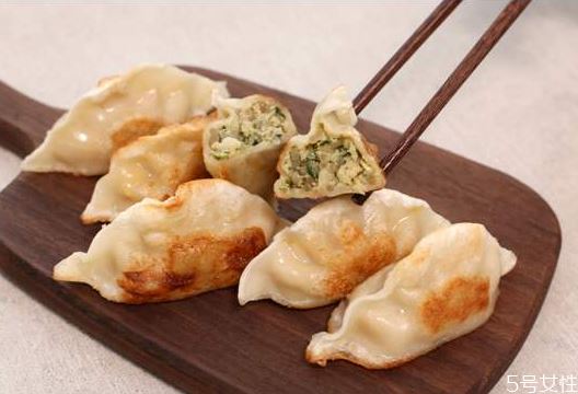 速冻饺子可以用微波炉加热吗 速冻饺子用微波炉怎么加热