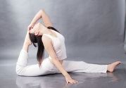 七种瑜伽养生运动让你瞬间瘦腿