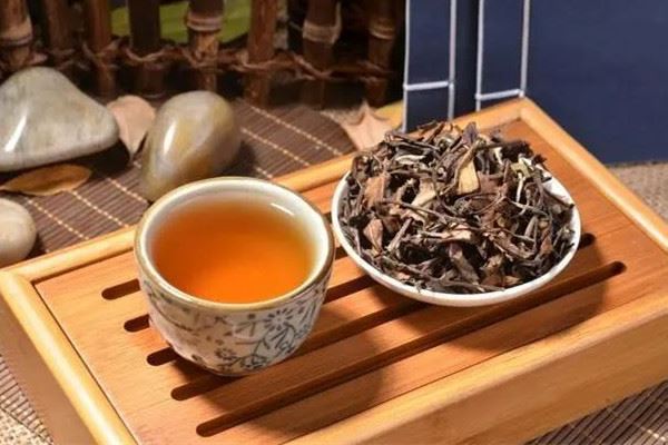 老白茶能用保温杯泡吗 老白茶可以泡多久